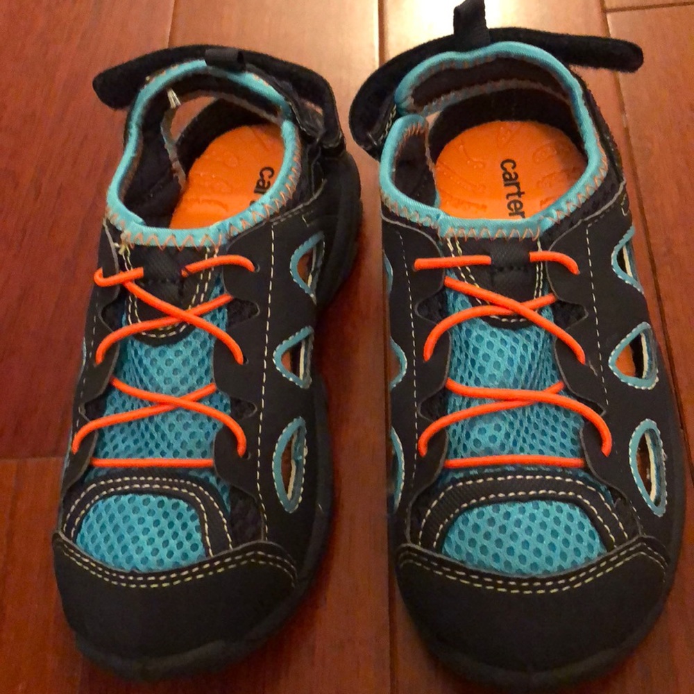 💥SOLD 💥Carter’s toddler boy shoes size 12